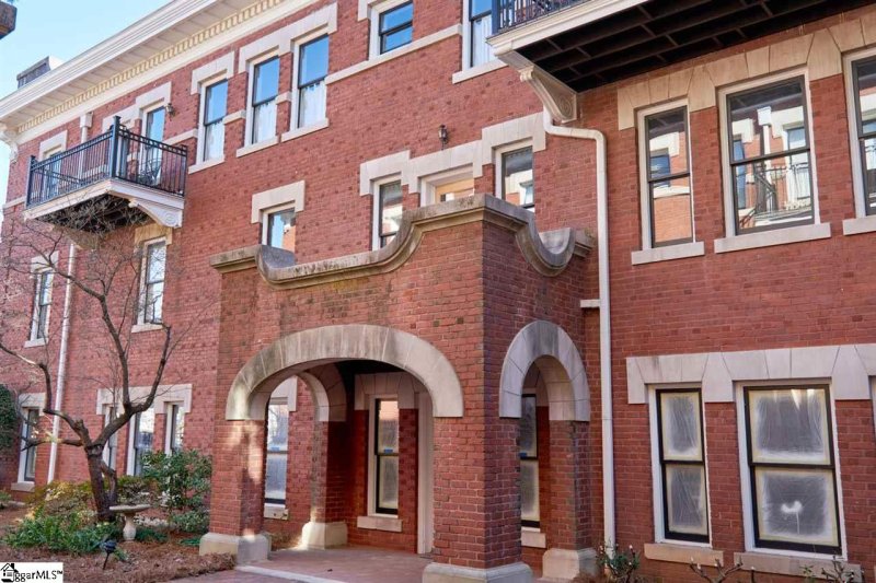 Property image 4 at 400 E Washington Avenue, Greenville, SC 29601