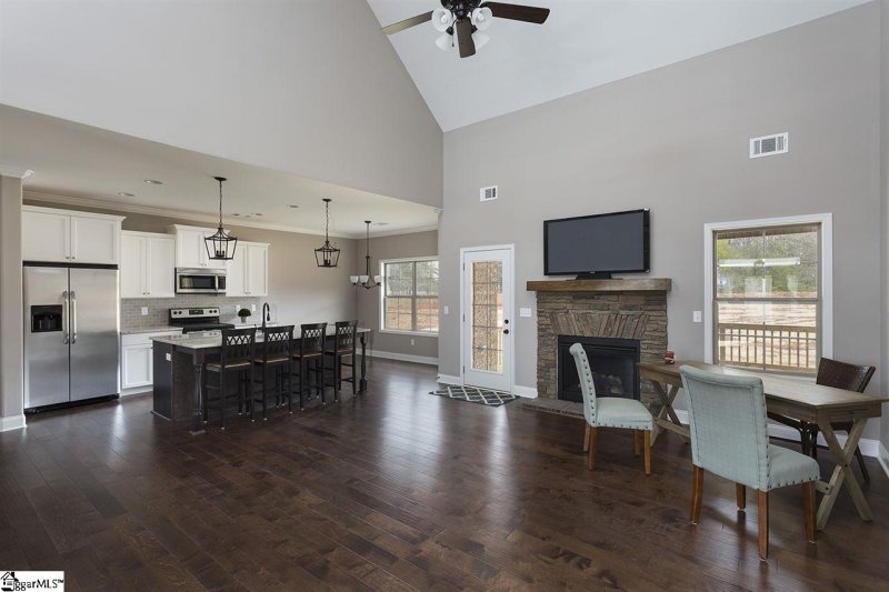 Property image 5 at 5 Meadowdale Lane, Greer, SC 29651