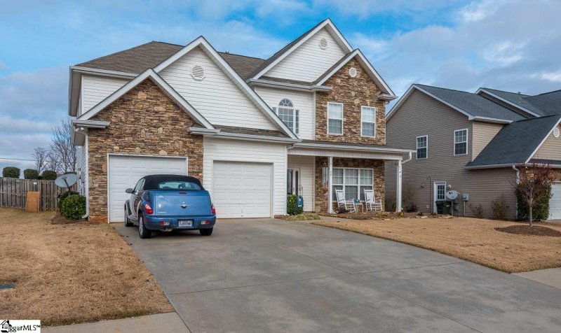 Property image 2 at 40 Hurshfield Court, Taylors, SC 29687