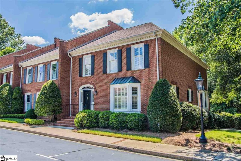 Property image 2 at 238 Glenbrooke Way, Greenville, SC 29615