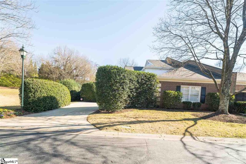 1400 Thornblade Boulevard