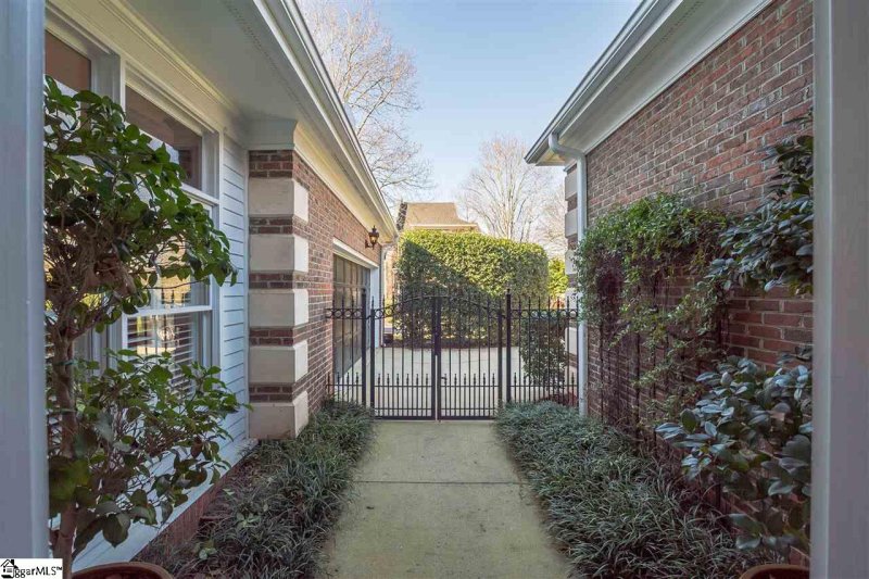 Property image 4 at 1400 Thornblade Boulevard, Greer, SC 29650