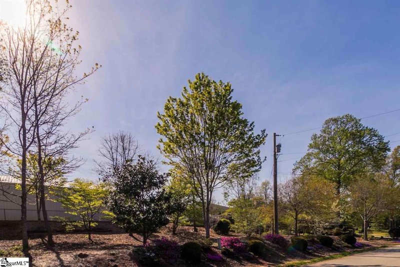 Property image 2 at 118 Taxiway Avenue, Easley, SC 29640