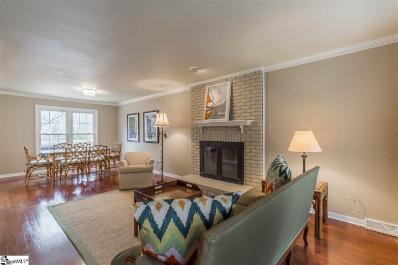 Property image 2 at 23 Dahlglen Avenue, Greenville, SC 29607