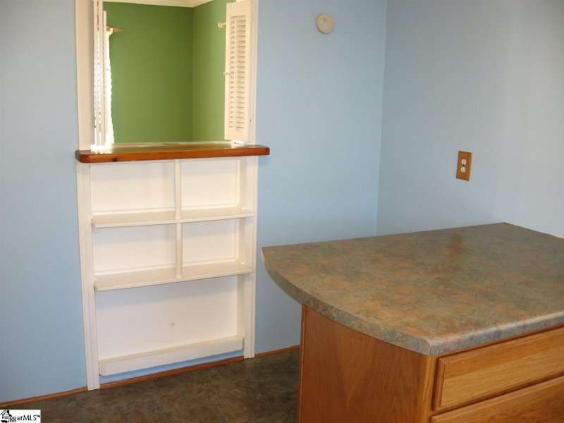 Property image 5 at 18 Sutton Drive, Taylors, SC 29687