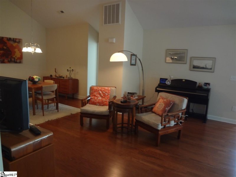 Property image 3 at 124 High Hat Circle, Greenville, SC 29617-7267