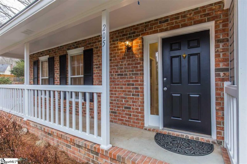 Property image 2 at 205 Woodburn Drive, Taylors, SC 29687