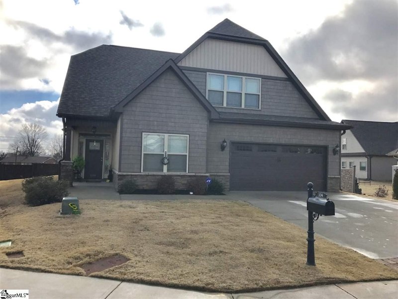 Property image 2 at 104 Redbay Court, Easley, SC 29640