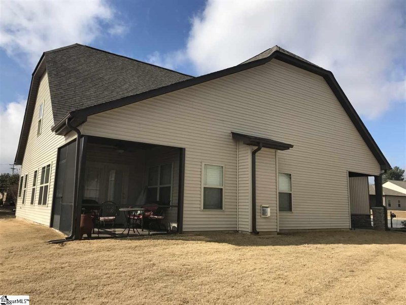 Property image 3 at 104 Redbay Court, Easley, SC 29640