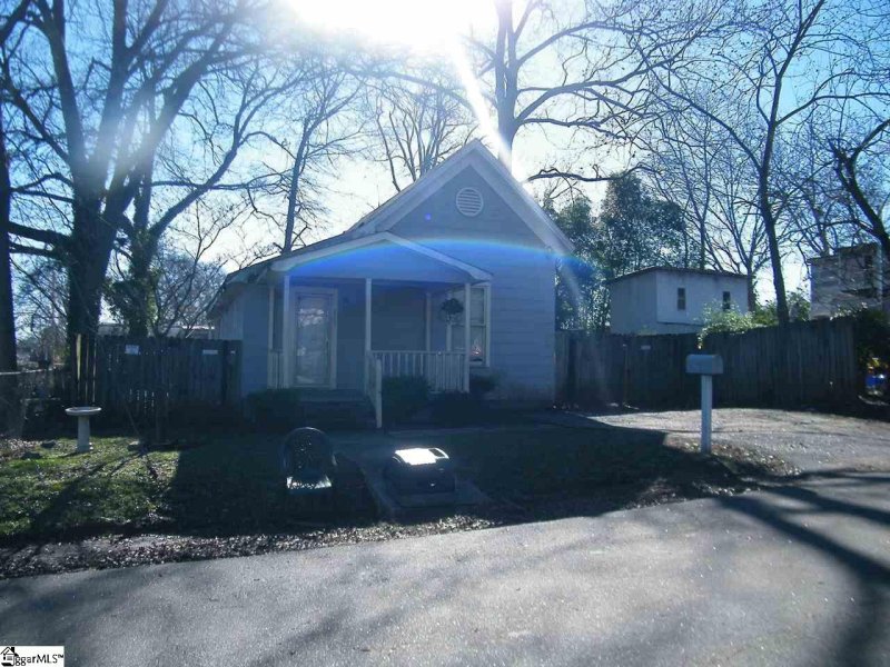 Property image 3 at 213 Colonial Avenue, Greenville, SC 29611