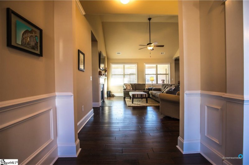 Property image 2 at 113 Macintyre Street, Simpsonville, SC 29680