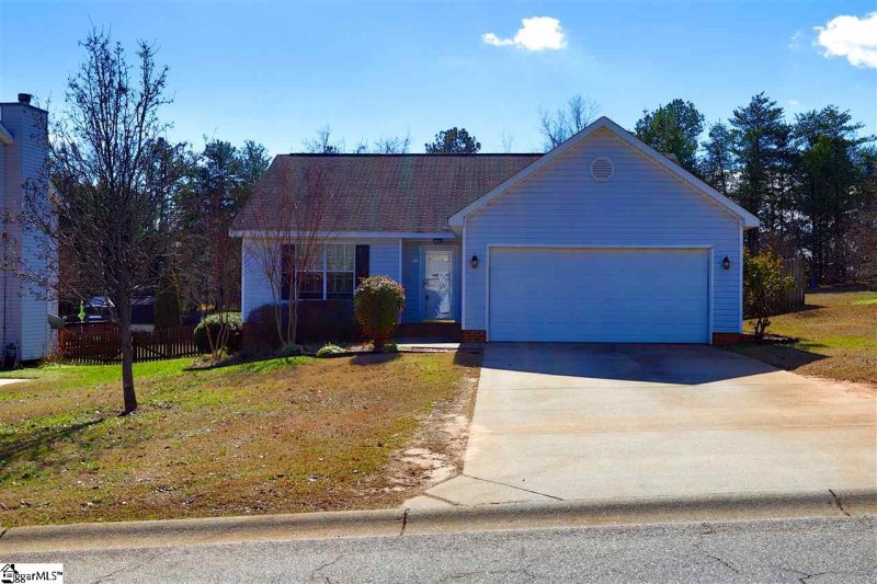 Property image 2 at 11 Michell Drive, Taylors, SC 29687
