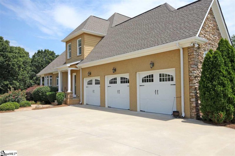 Property image 3 at 30 GREAT LAWN Drive, Piedmont, SC 29673