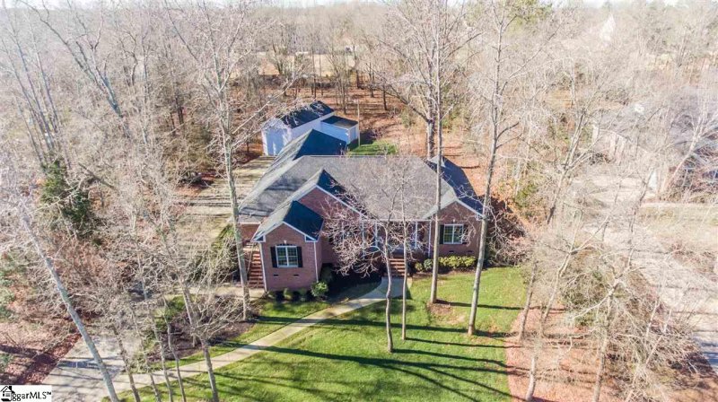 Property image 3 at 16 Knob Creek Court, Greer, SC 29651