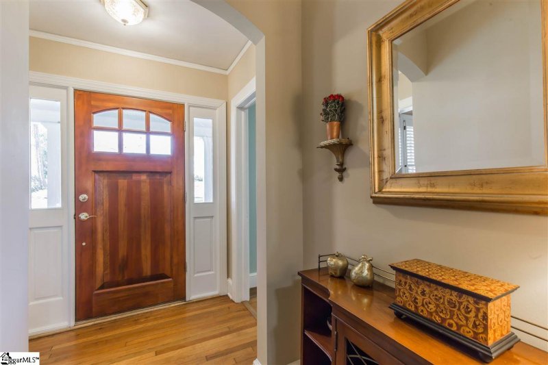 Property image 2 at 66 Woodvale Avenue, Greenville, SC 29605