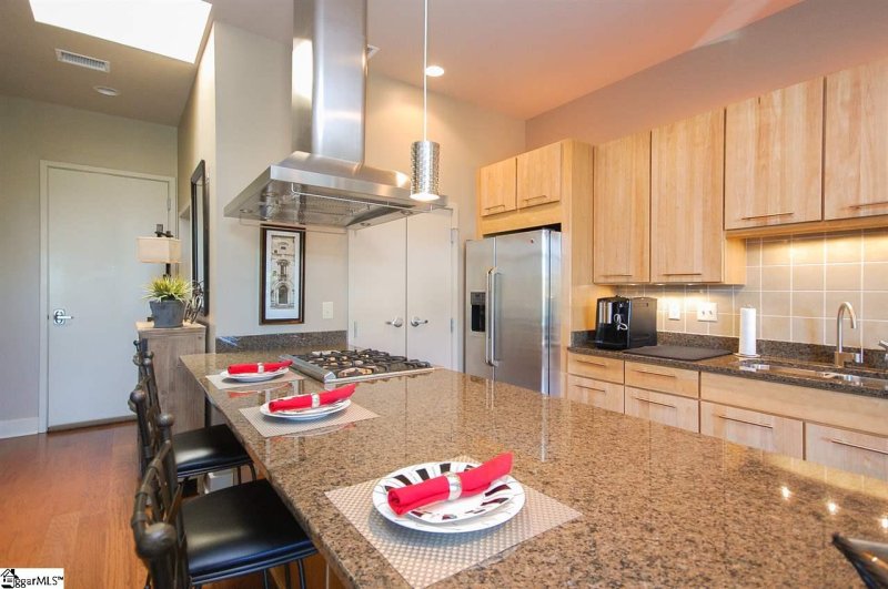 Property image 2 at East Mcbee Avenue, Greenville, SC 29601