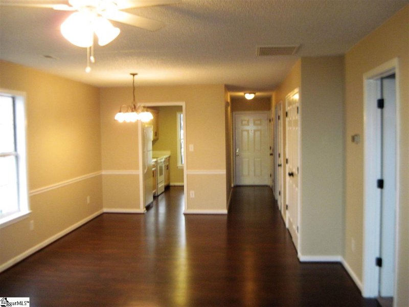 Property image 2 at 205 Red Canyon Drive, Moore, SC 29369