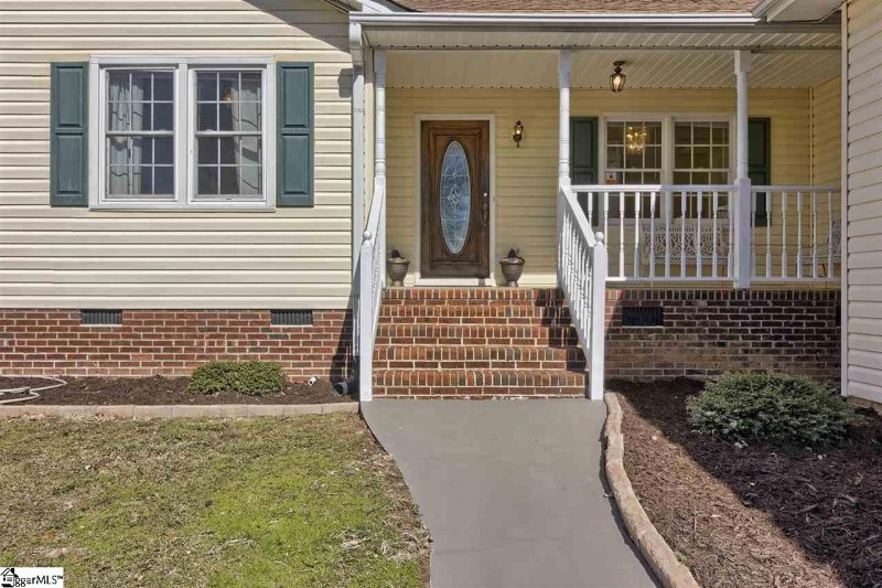 Property image 2 at 4 Woodwind Way, Greer, SC 19651-5100