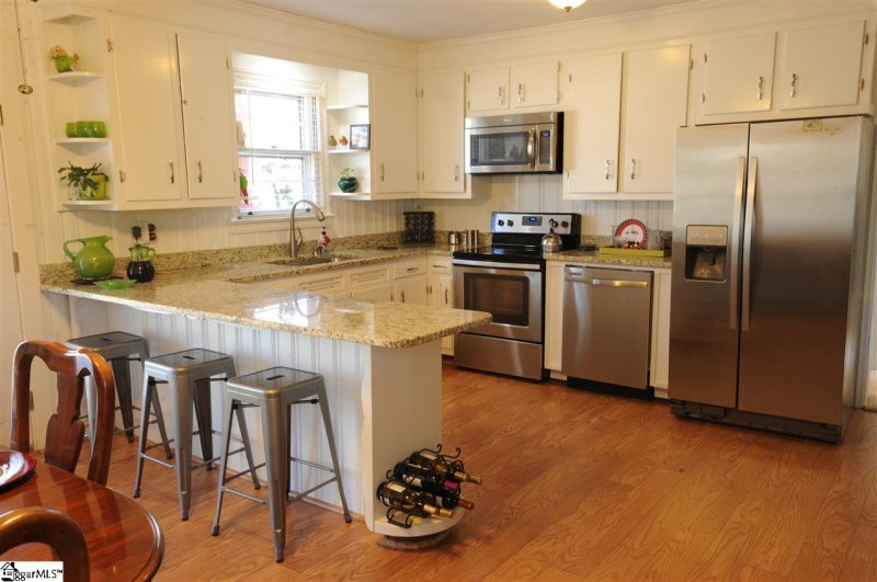 Property image 5 at 9 Forestdale Drive, Taylors, SC 29687
