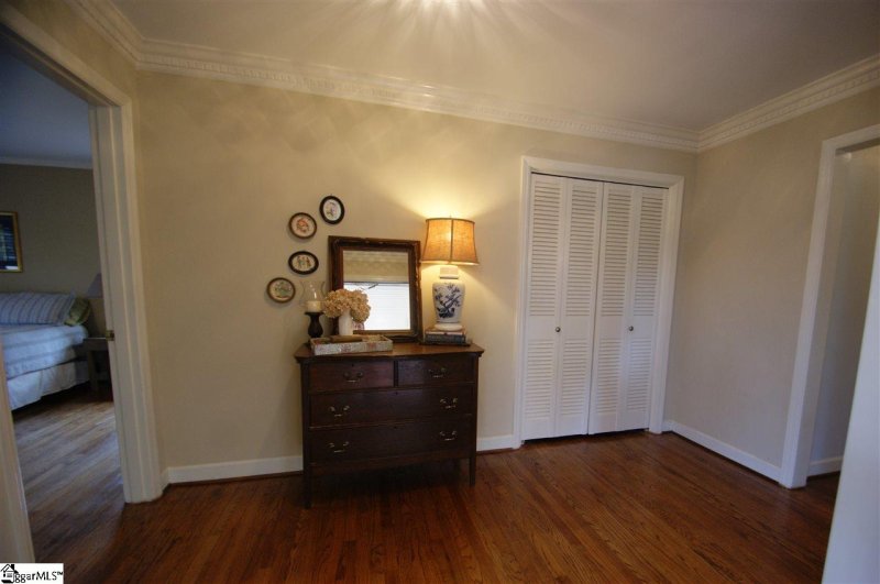 Property image 3 at 12 Valerie Drive, Greenville, SC 29615