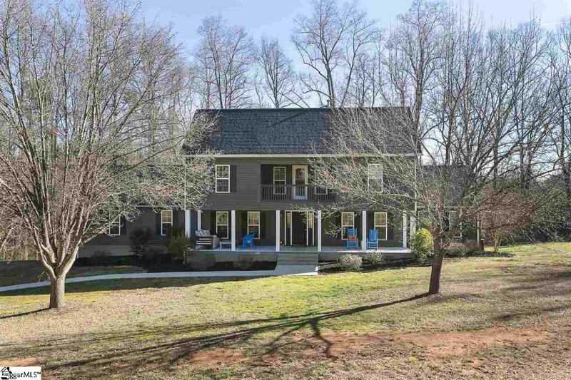 104 WILLIAMSBURG Drive