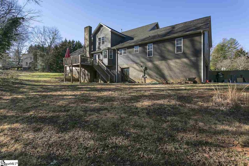Property image 5 at 104 WILLIAMSBURG Drive, Greer, SC 29651