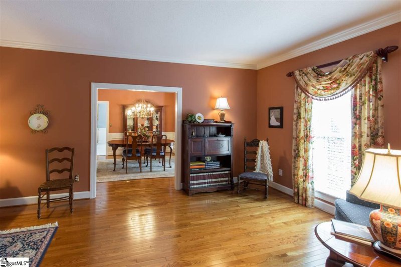 Property image 2 at 6 Valley Oak Drive, Greenville, SC 29617