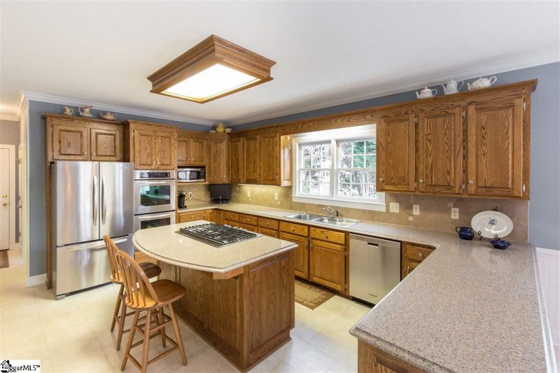 Property image 5 at 6 Valley Oak Drive, Greenville, SC 29617