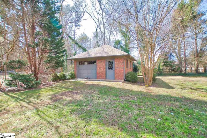 Property image 5 at 102 Thornhill Drive, Spartanburg, SC 29301