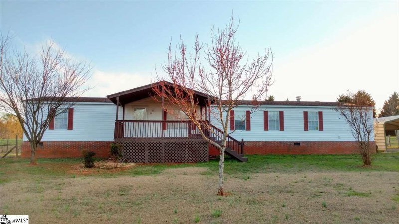 Property image 2 at 215 Glenda Lane, Easley, SC 29642