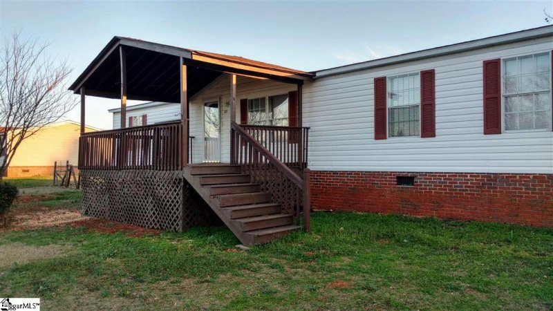 Property image 3 at 215 Glenda Lane, Easley, SC 29642