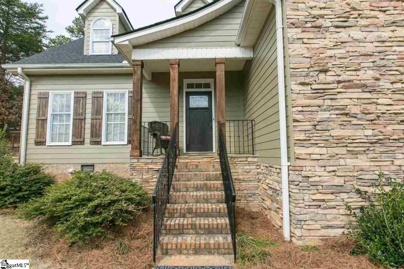 Property image 2 at 9 Juneberry Court, Greer, SC 29651