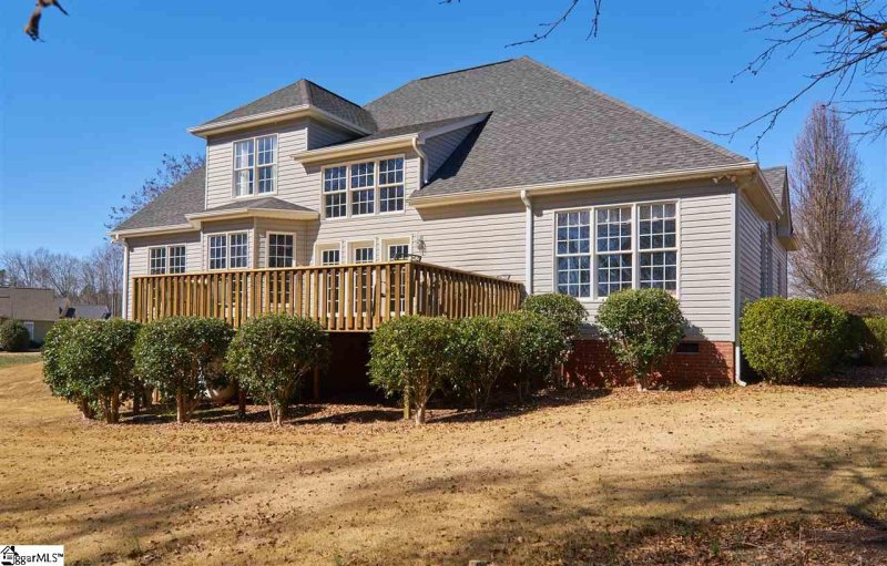 Property image 2 at 105 Shore View Court, Taylors, SC 29687