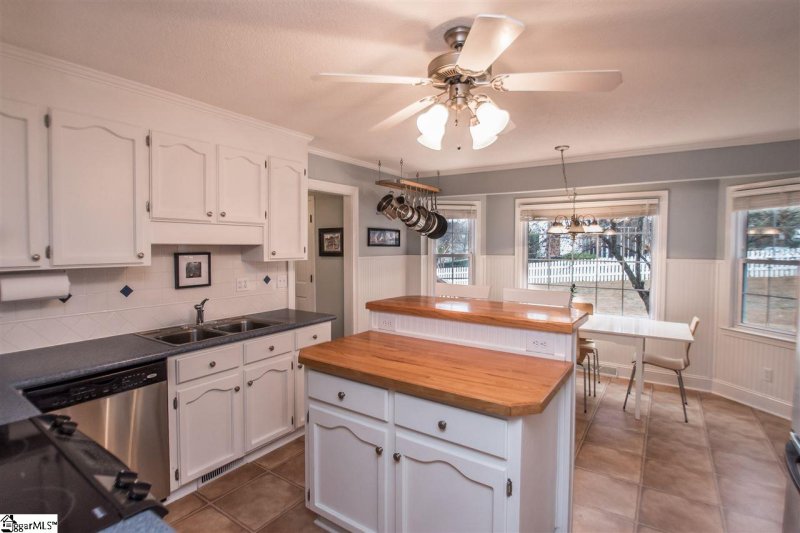 Property image 5 at 211 Atherton Way, Greer, SC 29650