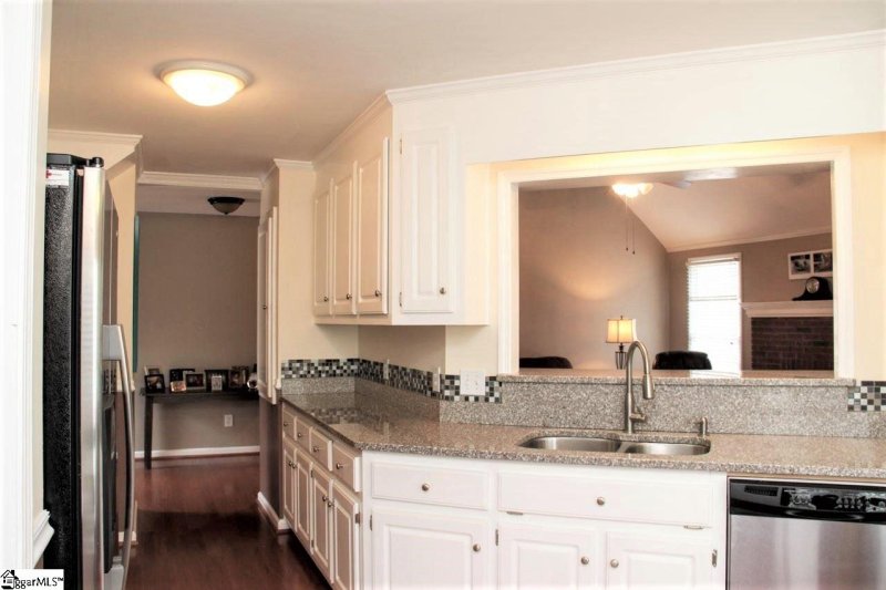 Property image 2 at 220 Edwards Mill Road, Taylors, SC 29687