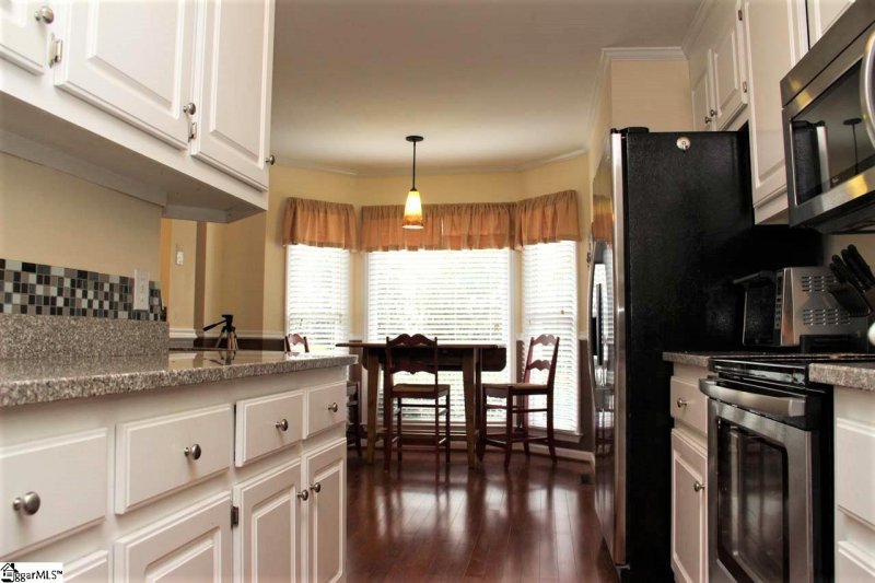Property image 4 at 220 Edwards Mill Road, Taylors, SC 29687