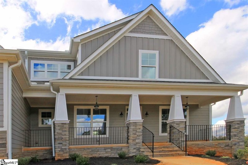 Property image 2 at 2 Windswept Knoll Drive, Taylors, SC 29687