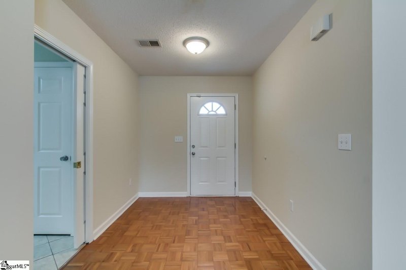 Property image 3 at 174 Riverrun Drive, Spartanburg, SC 29303