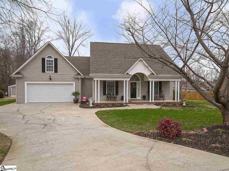 Property image 2 at 215 Kinard Way, Simpsonville, SC 29681