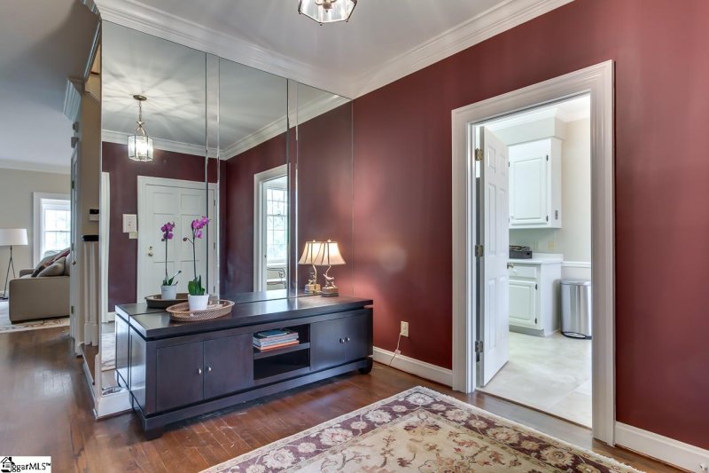 Property image 4 at 300 E Broad Street, Greenville, SC 29601