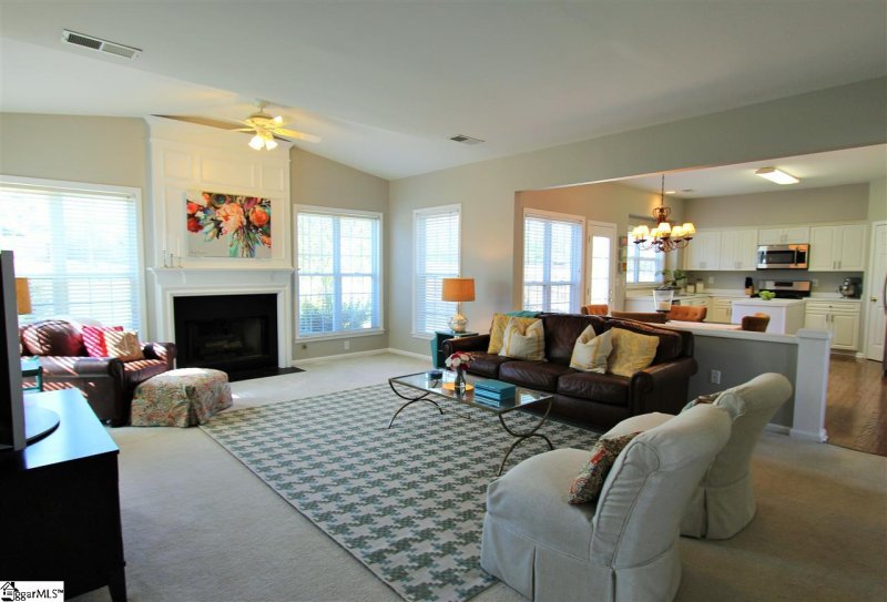 Property image 2 at 3 Blanton Lane, Greer, SC 29650