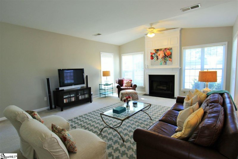 Property image 4 at 3 Blanton Lane, Greer, SC 29650