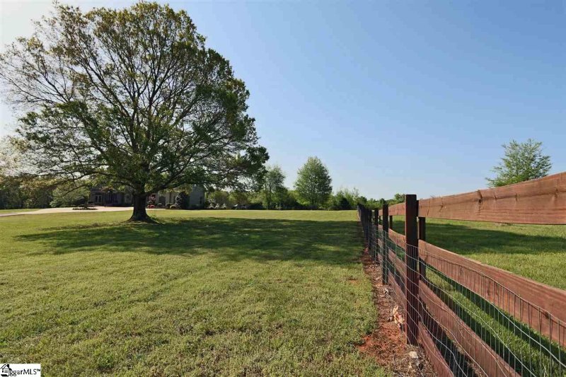 Property image 4 at 208 Bruce Farm Road, Simpsonville, SC 29681