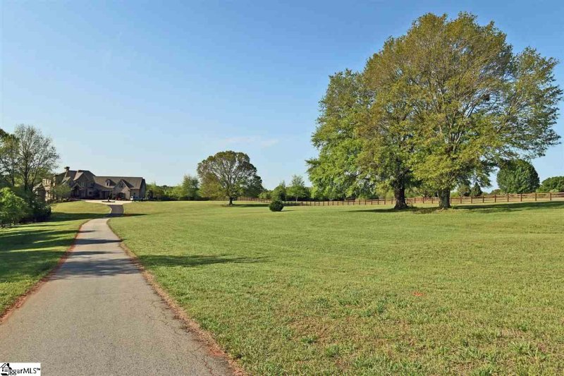 Property image 5 at 208 Bruce Farm Road, Simpsonville, SC 29681