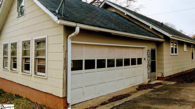 Property image 2 at 8 Iselin Street, Liberty, SC 29657