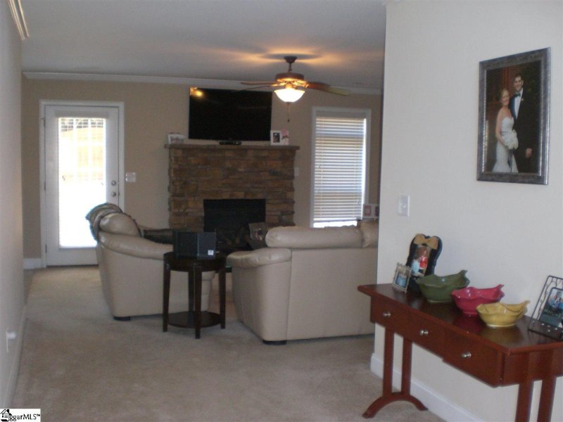 Property image 2 at 204 Silver Run Lane, Greenville, SC 29607