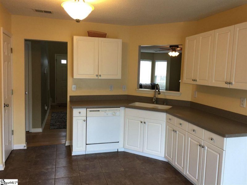 Property image 5 at 211 Clay Thorn Court, Greer, SC 29651