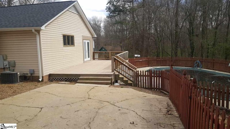 Property image 3 at 124 Bendingwood Circle, Taylors, SC 29687