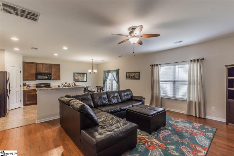 Property image 2 at 313 Engelmann Lane, Simpsonville, SC 29680