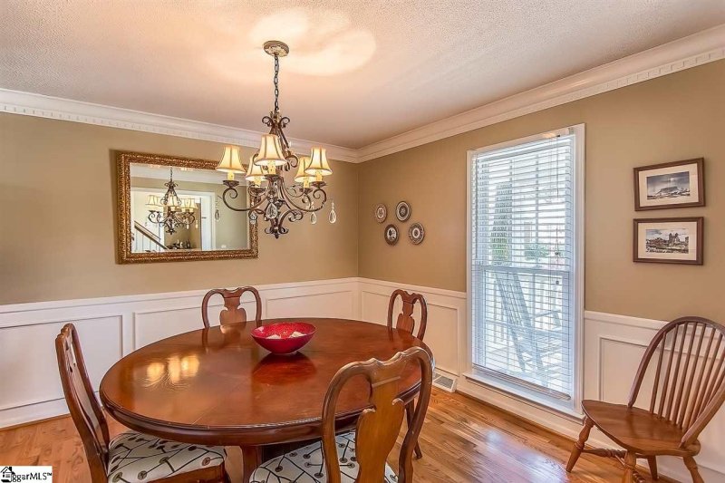 Property image 5 at 22 Bernwood Drive, Taylors, SC 29687